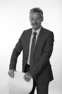 Portrait en noir et blanc de Pascal Cherin, fondateur de CIB Formation